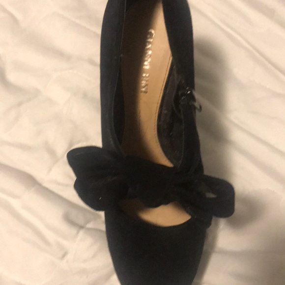 Gianni Bini Mary Jane style platforms with bow - Picture 3 of 3